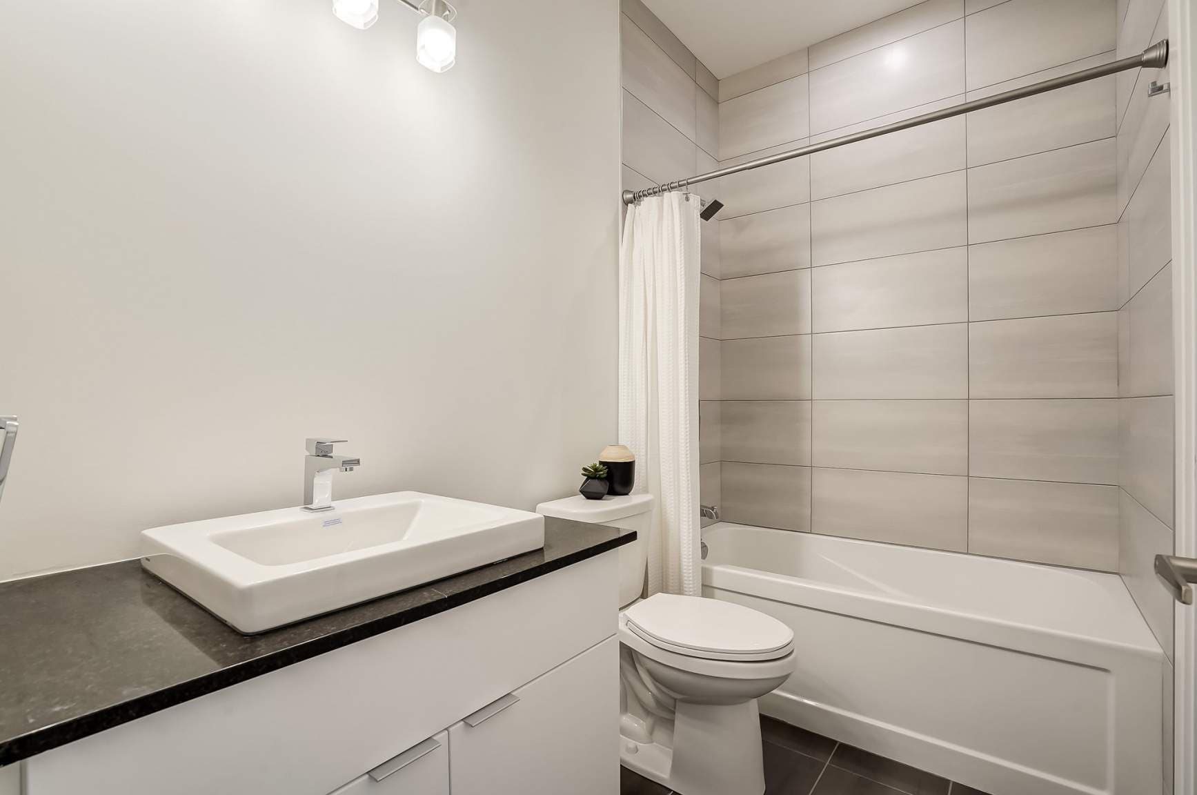 Center Park Apartments by Brigil - Photo 21
