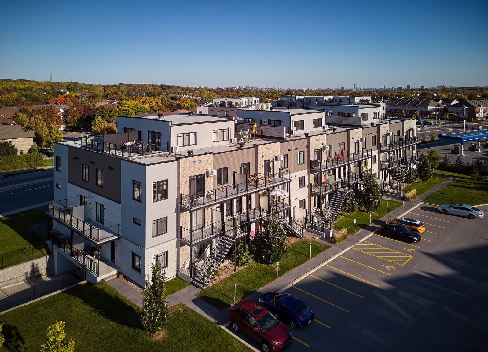 Plateau du Parc — 3 Bedroom - Photo 24