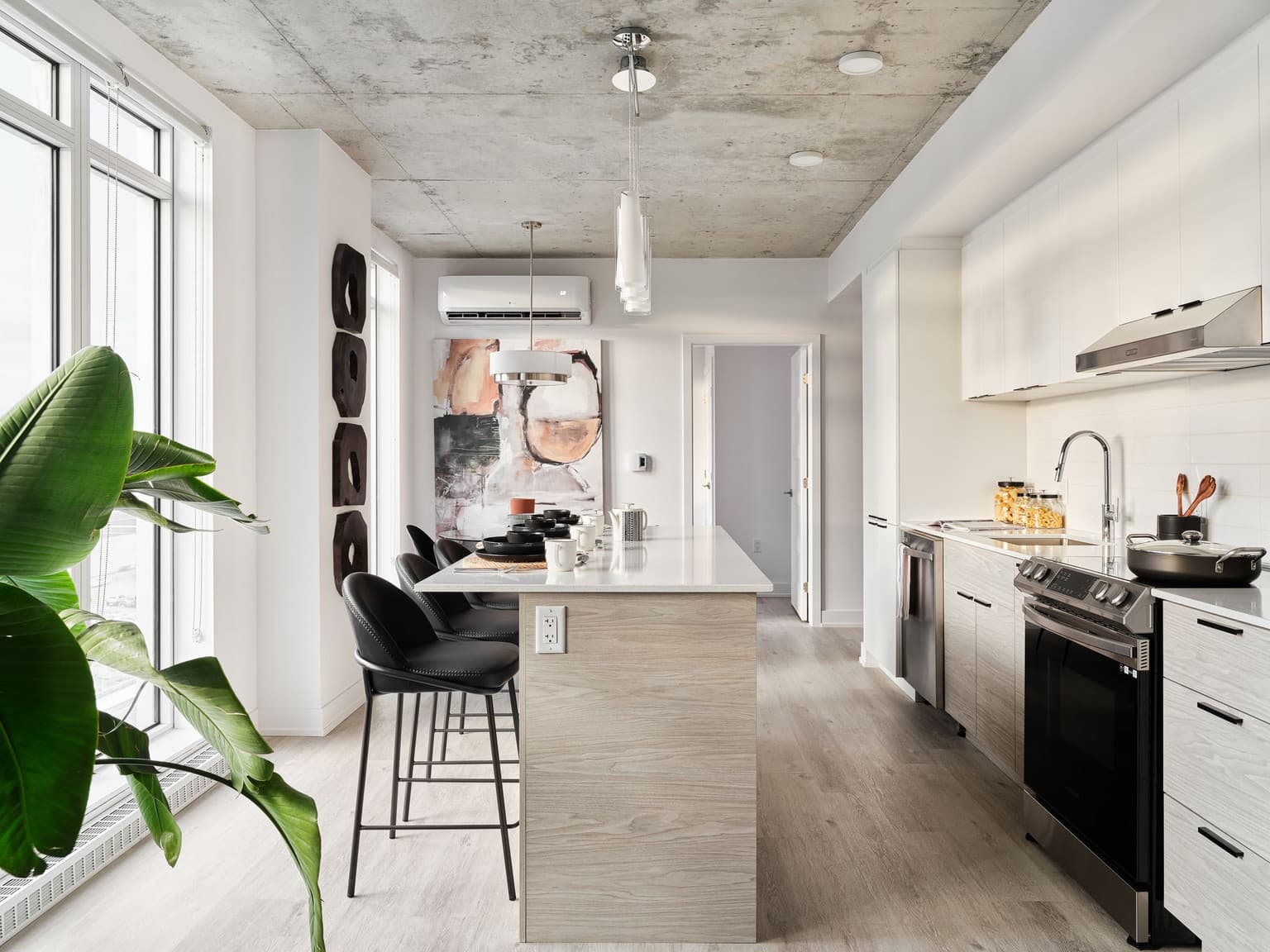 Le Columbia — 3 Bedrooms* - Photo 17