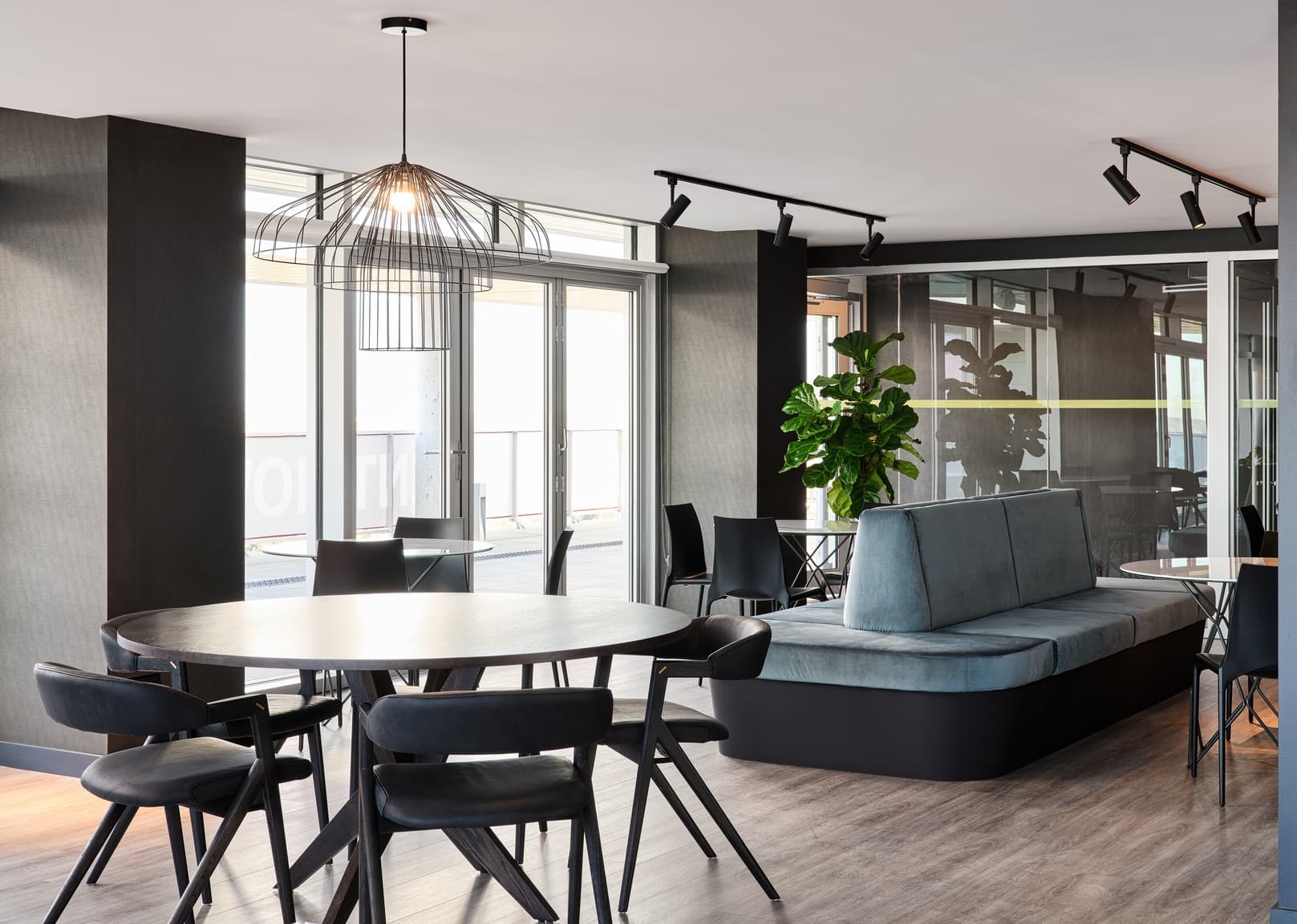 Baseline — 2 Bedrooms - Photo 12