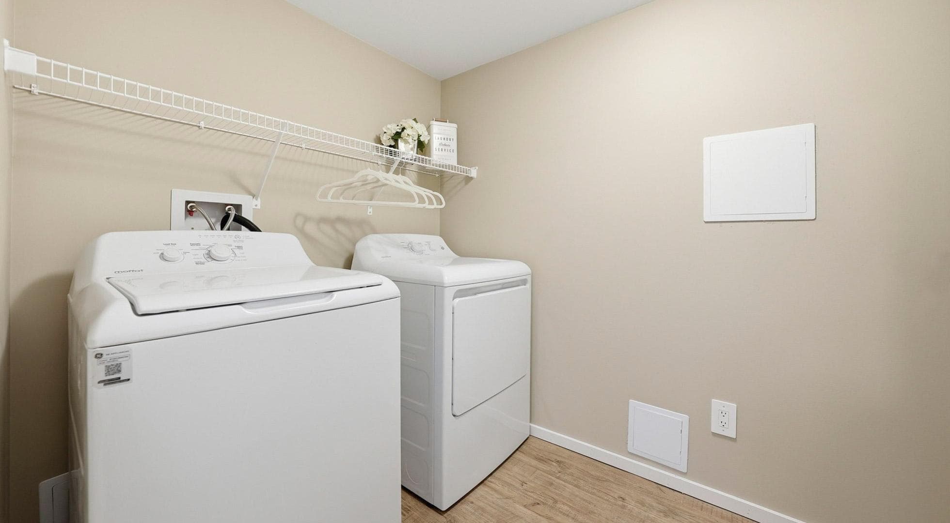 Vista Green Apartments — Two Bedroom One Bath - Photo 9