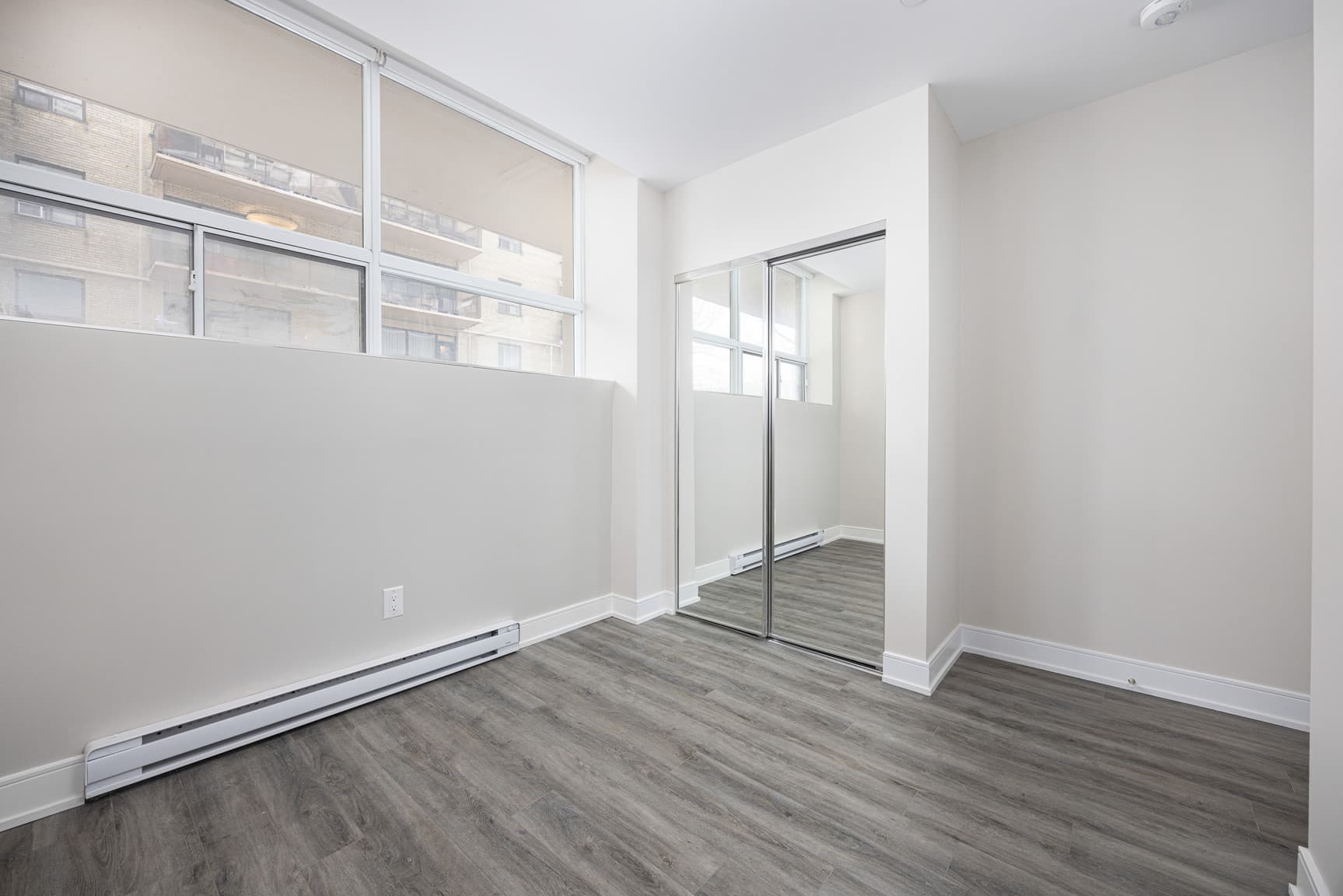 60 Tyndall Ave — 2 Bedroom  - Luxe Renovation - Photo 15