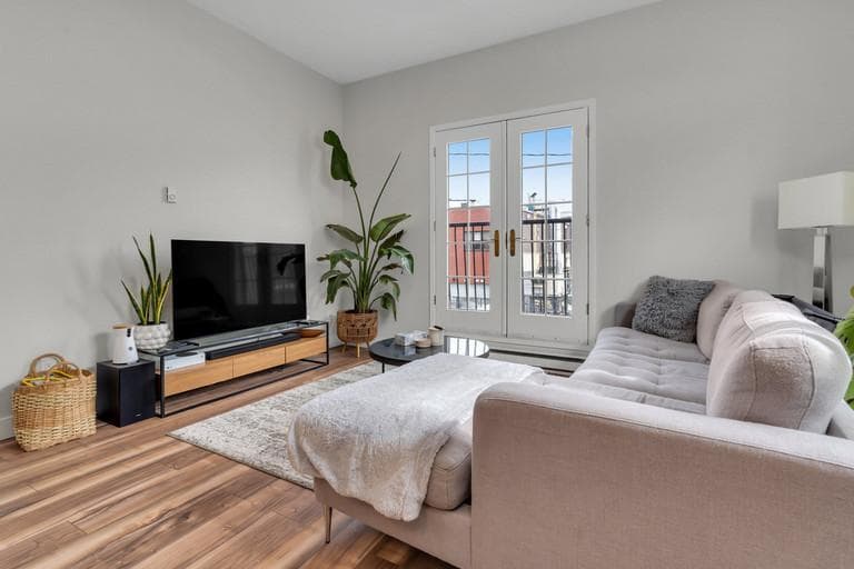 Keystone Properties -  Downtown Kingston — 1 Bedroom Plus Den - Photo 9
