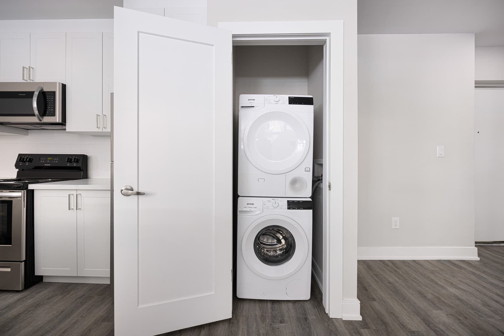 Spencer Apartments — Bachelor - Photo 25