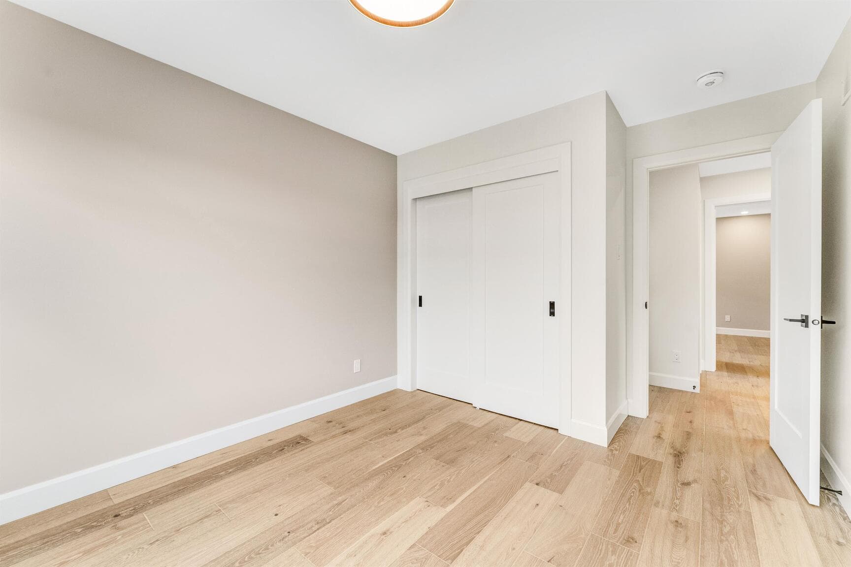 847 Woodroffe Avenue — 3 Bedroom - Photo 15