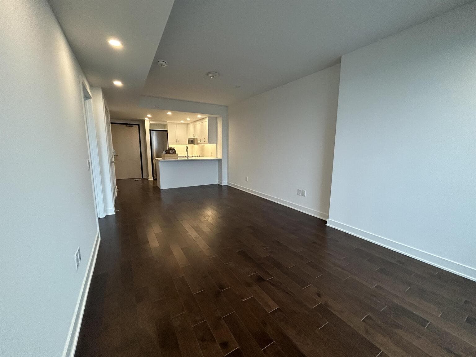 340 Queen Street — 1 Bedroom - Photo 5