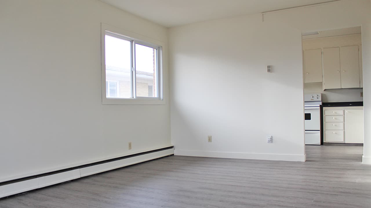 Rae 4050 — Bachelor - Photo 2