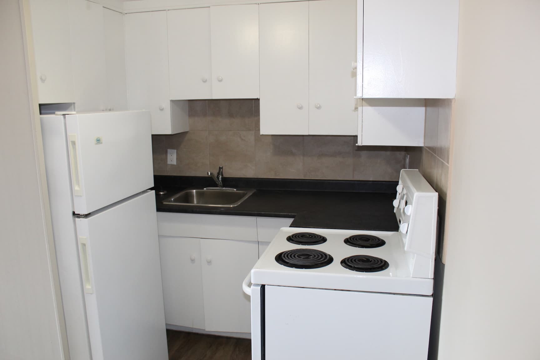 Oliver 1 Apartments — 1 bedroom - Photo 13