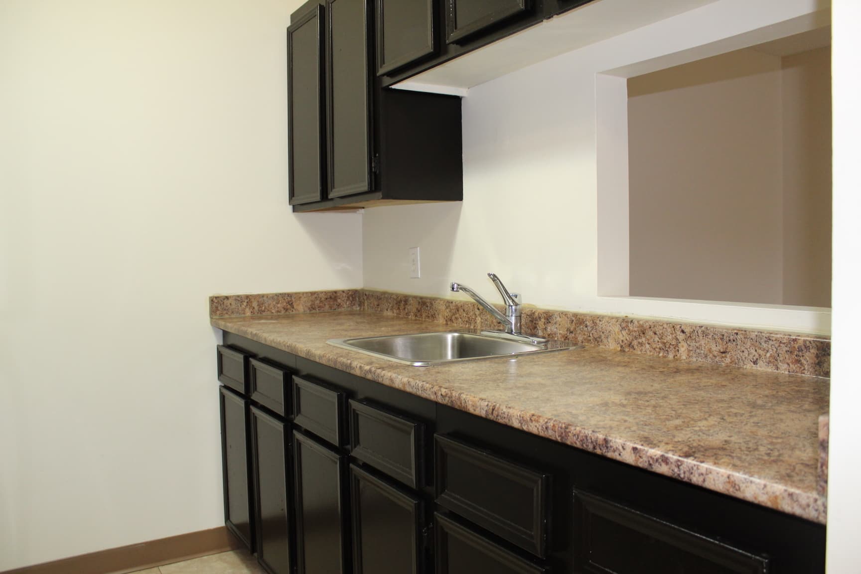 Mainstreet Corner — 3 bedroom - Photo 12