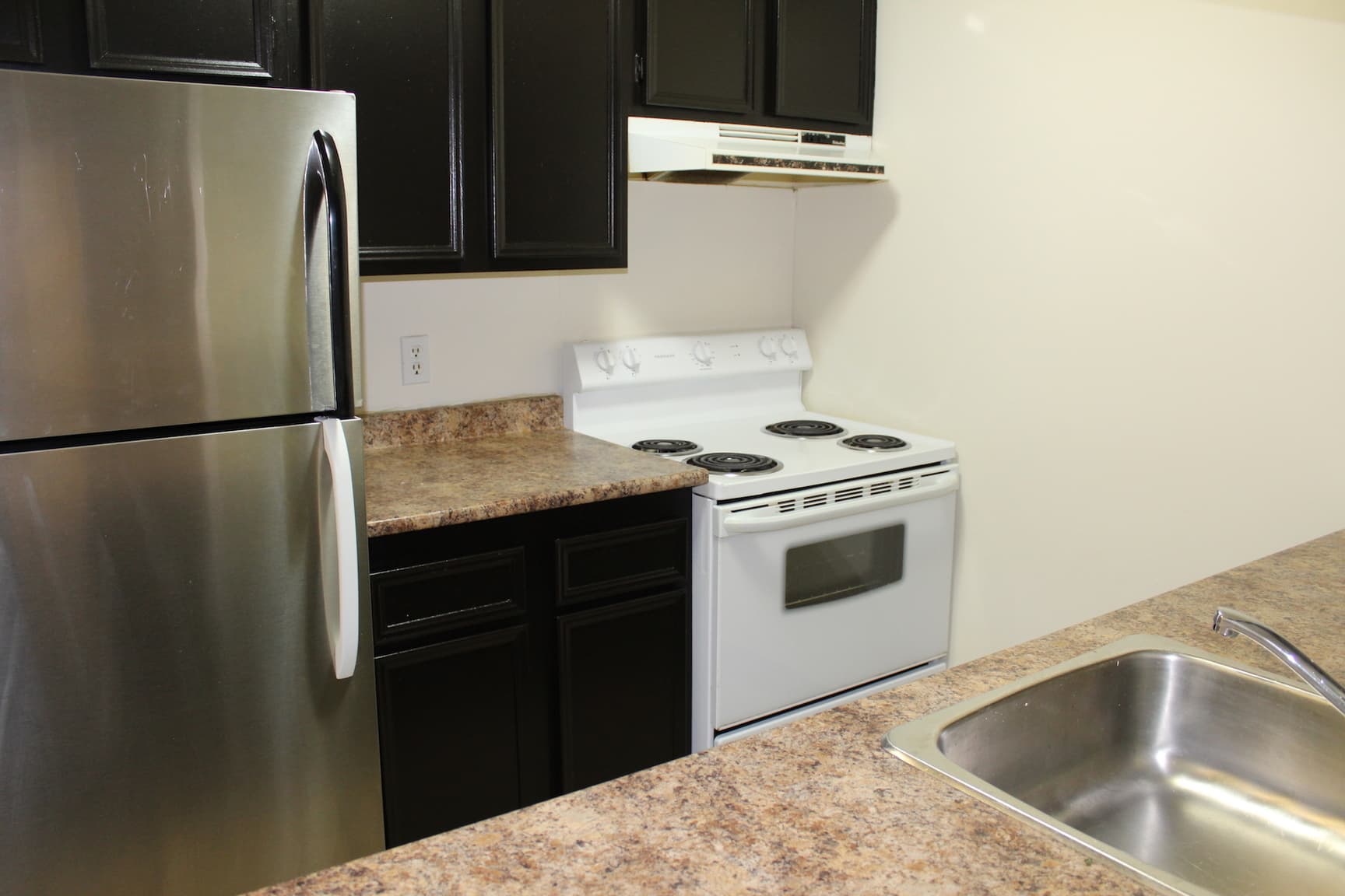 Mainstreet Corner — 3 bedroom - Photo 13