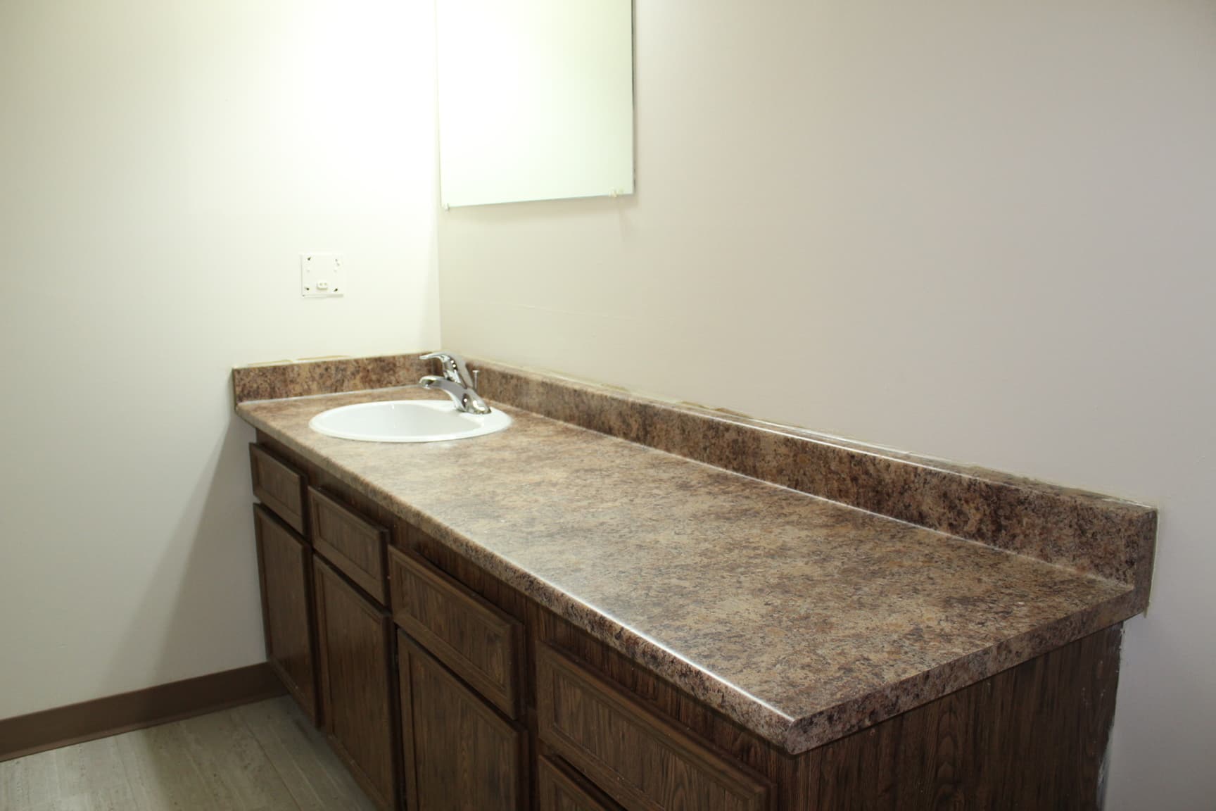 Mainstreet Corner — 3 bedroom - Photo 15