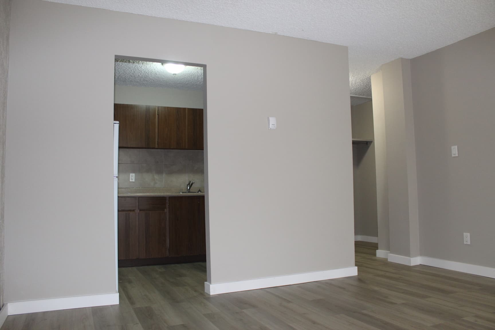 Matt Manor — 2 bedroom - Photo 10
