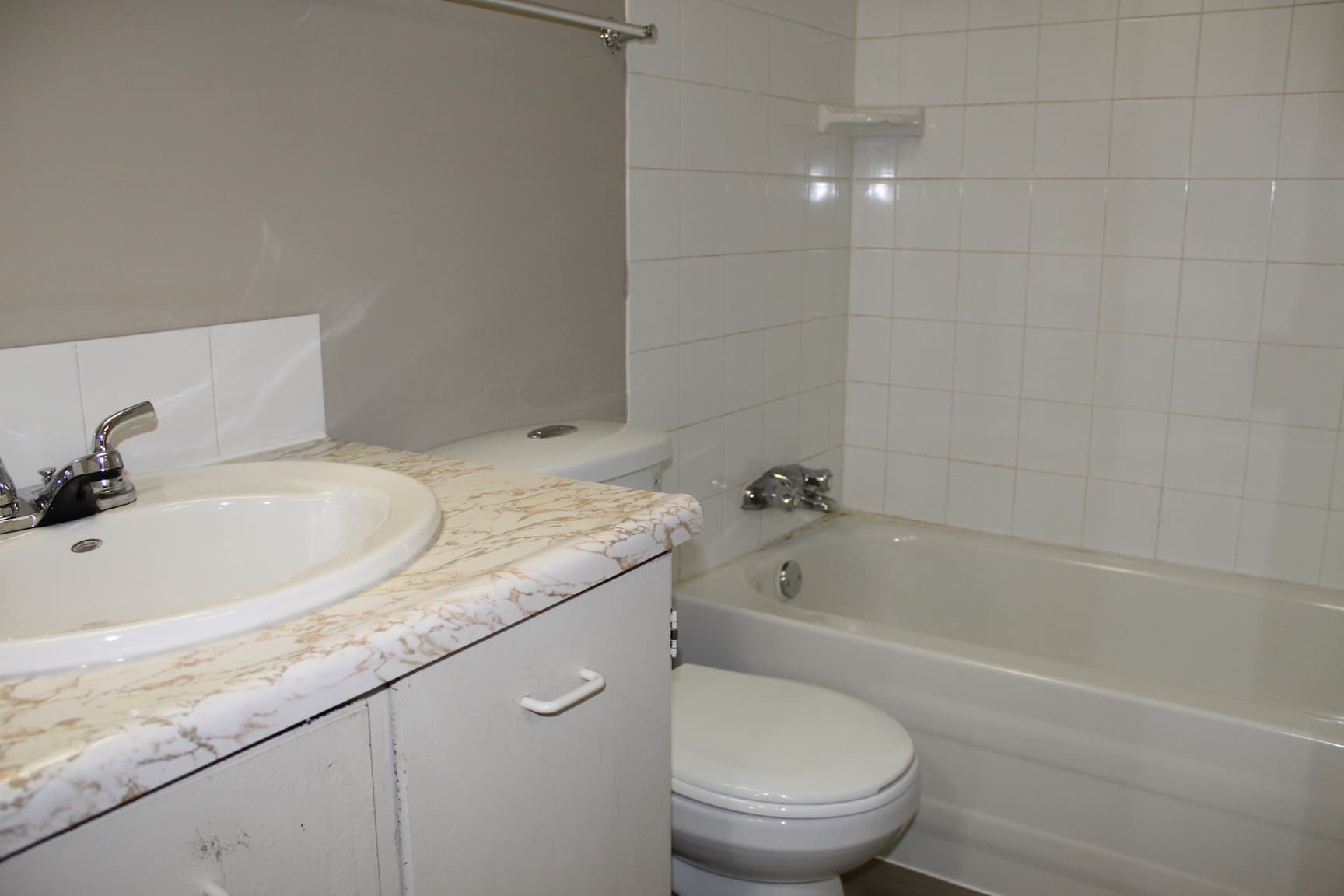 Matt Manor — 2 bedroom - Photo 12