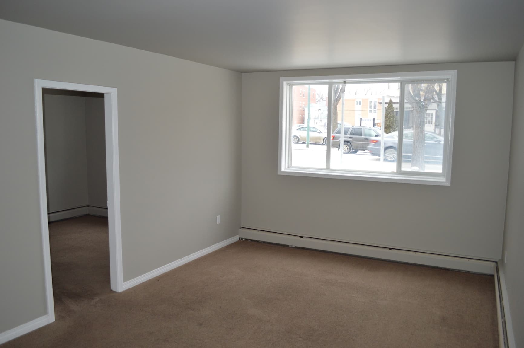 Rose Apartments — Bachelor - Photo 10