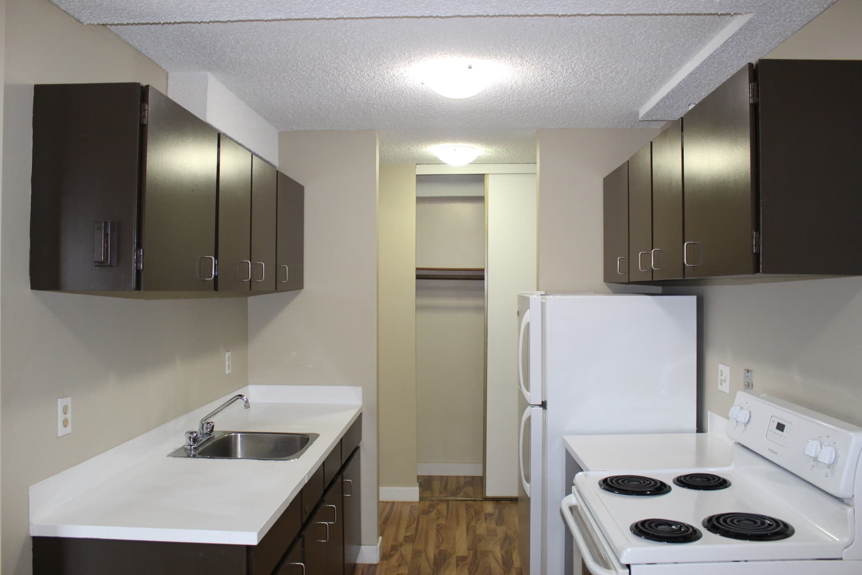 Jay's Place — 1 bedroom - Photo 4