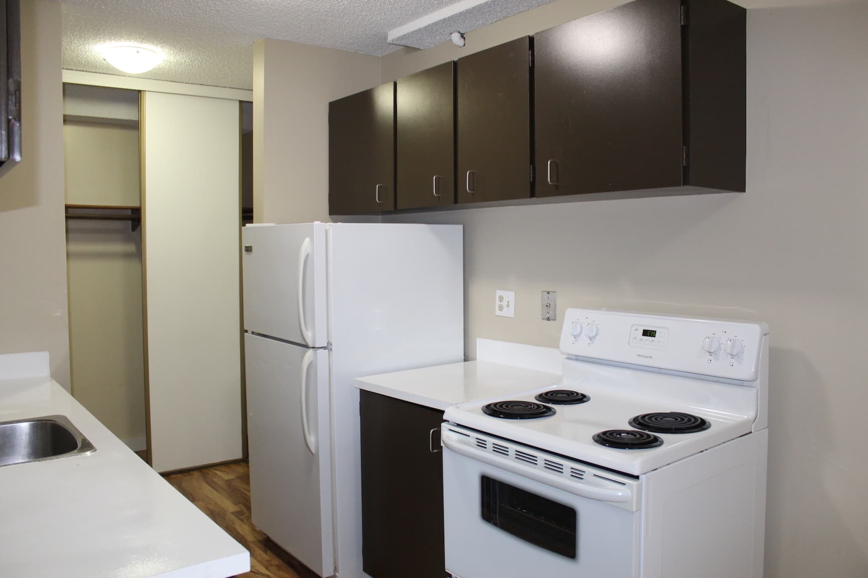 Jay's Place — 1 bedroom - Photo 8