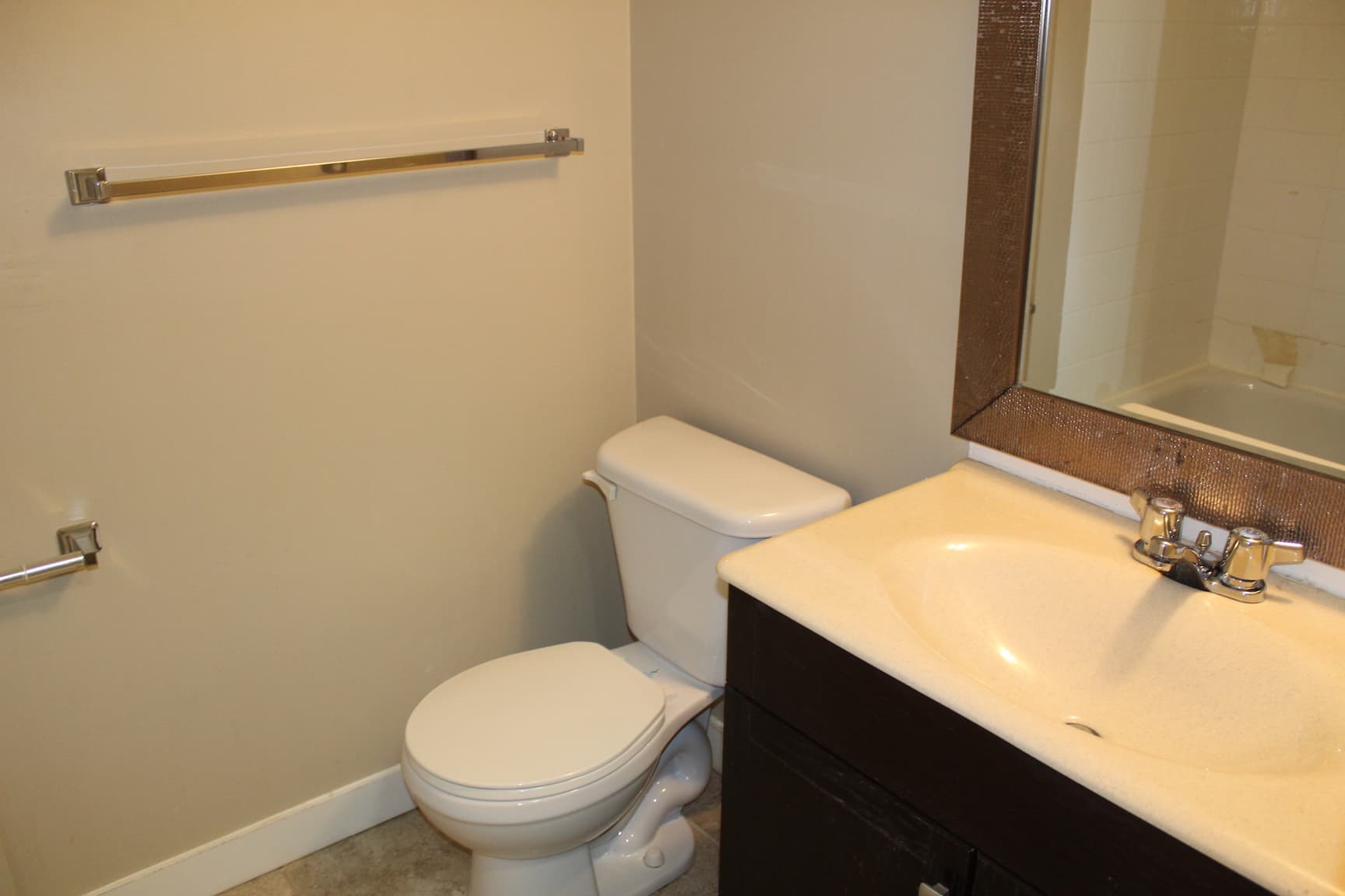 Jay's Place — 1 bedroom - Photo 13