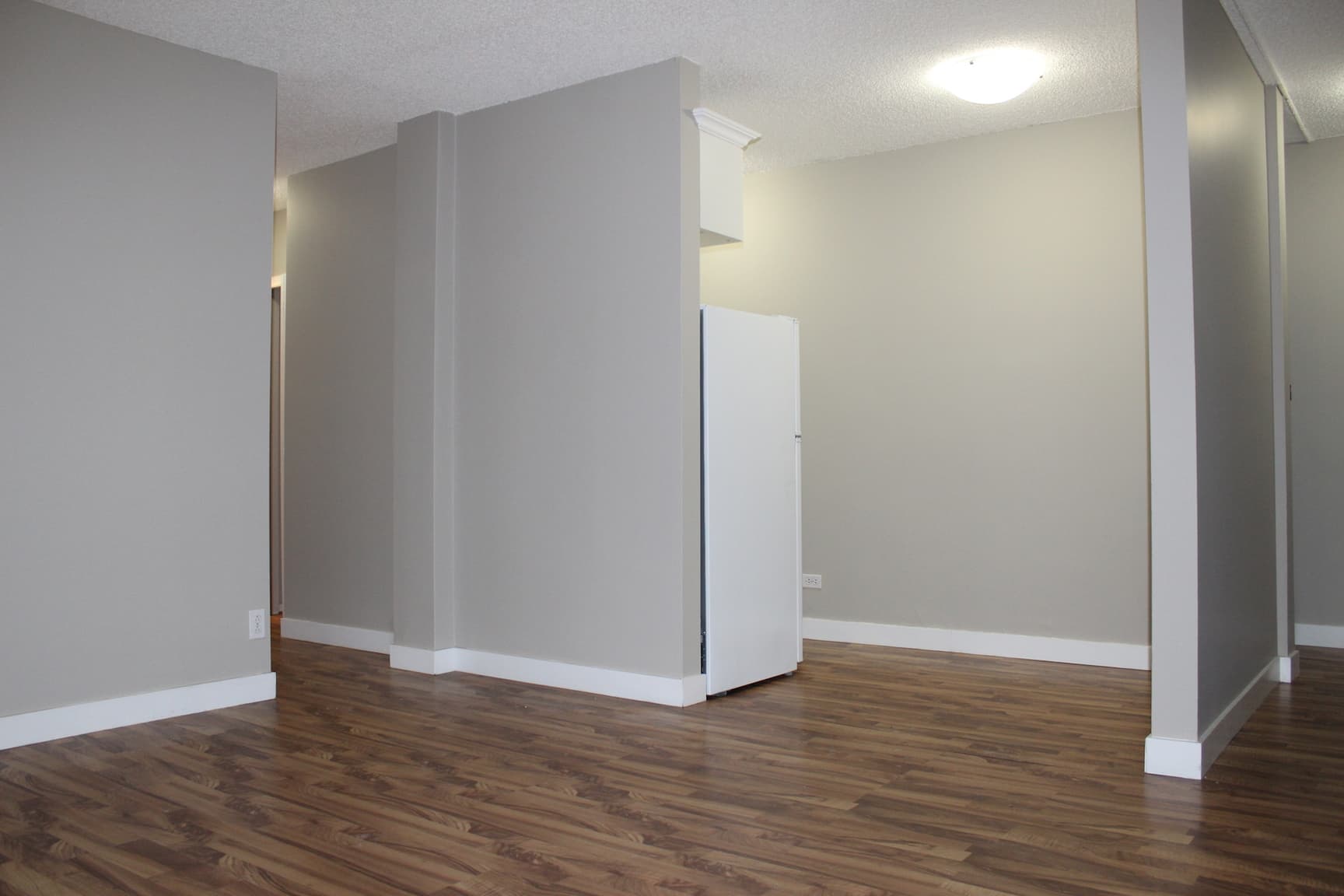 Sharma Apartments — 2 bedroom - Photo 2