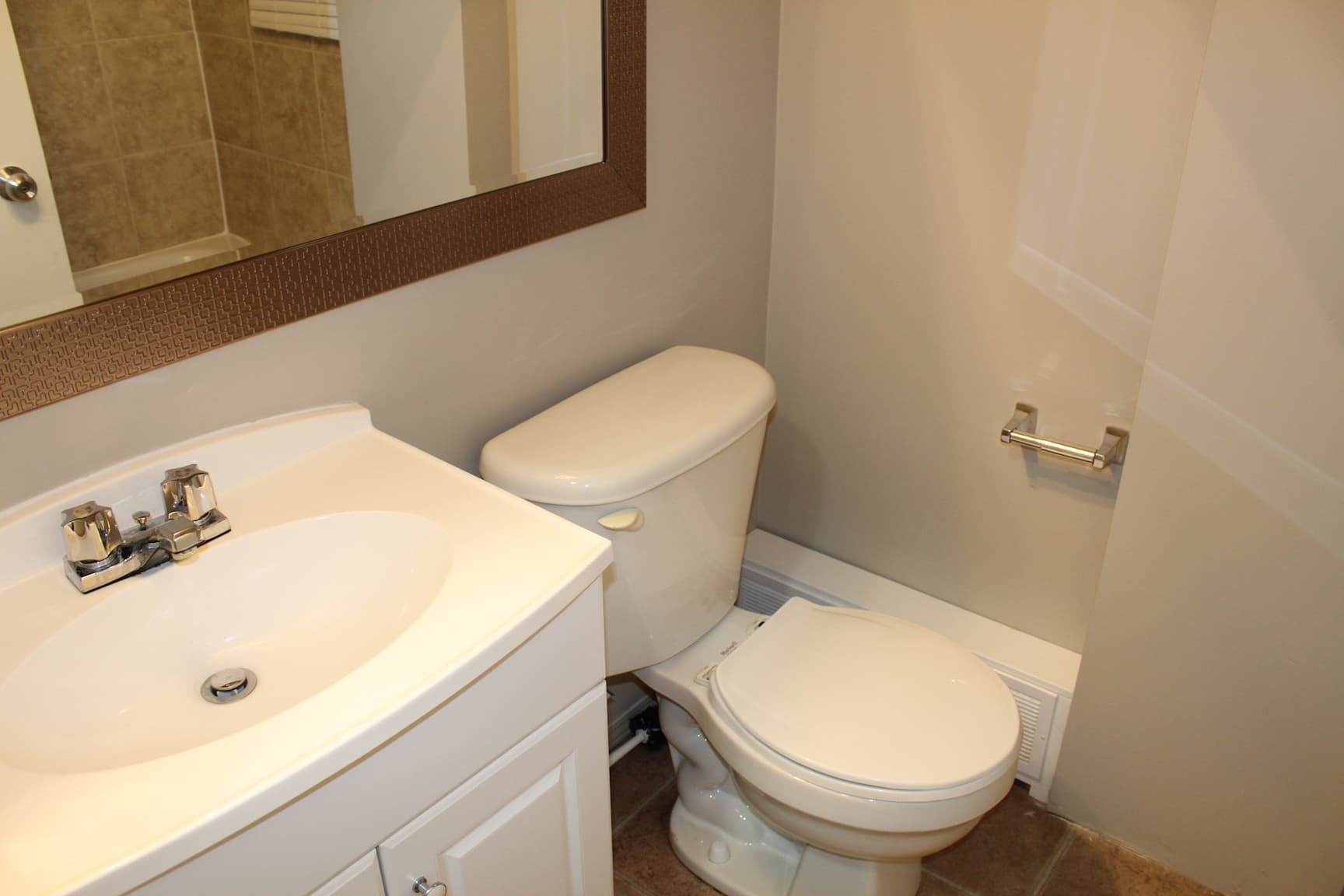 Sharma Apartments — 2 bedroom - Photo 4