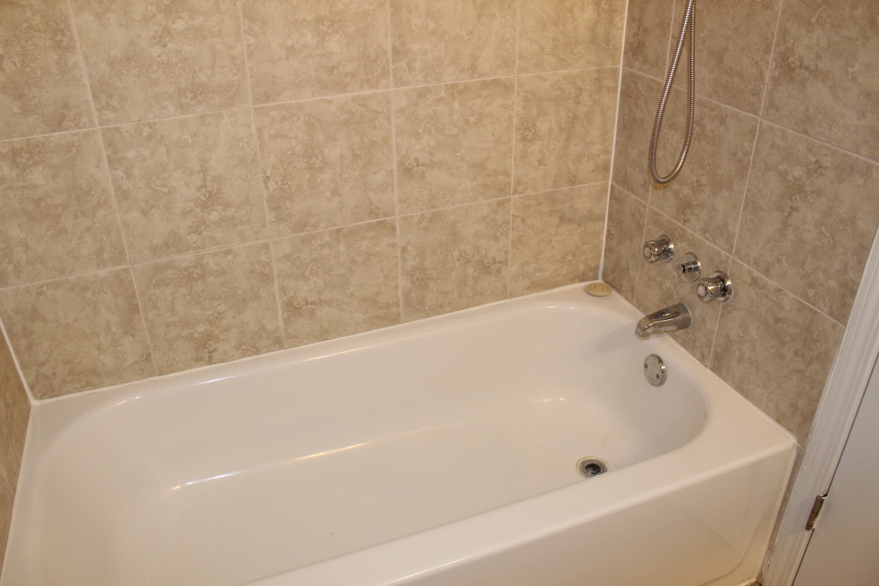 Sharma Apartments — 2 bedroom - Photo 6