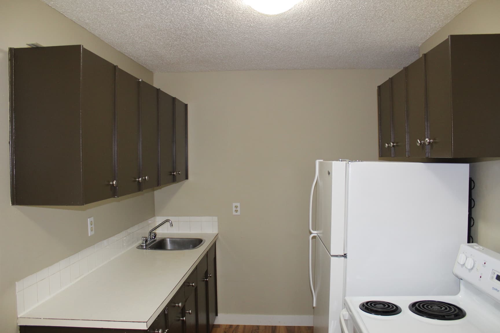Nessa Manor — 1 bedroom - Photo 7