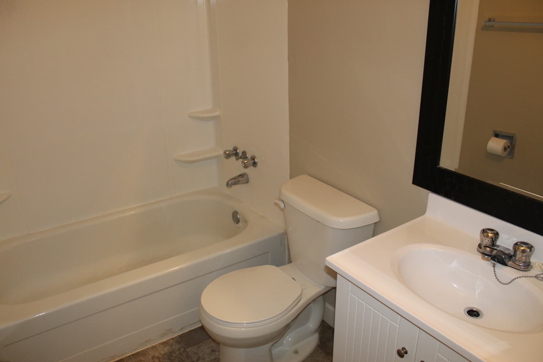 Nessa Manor — 1 bedroom - Photo 6