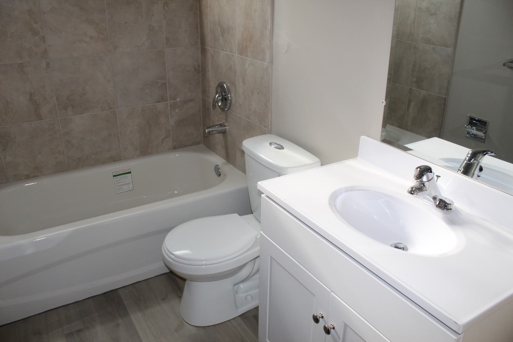 Triwood Gardens — 1 bedroom - Photo 3
