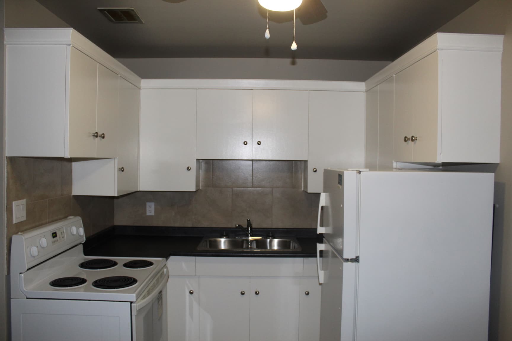 Oliver 1 Apartments — 1 bedroom - Photo 8