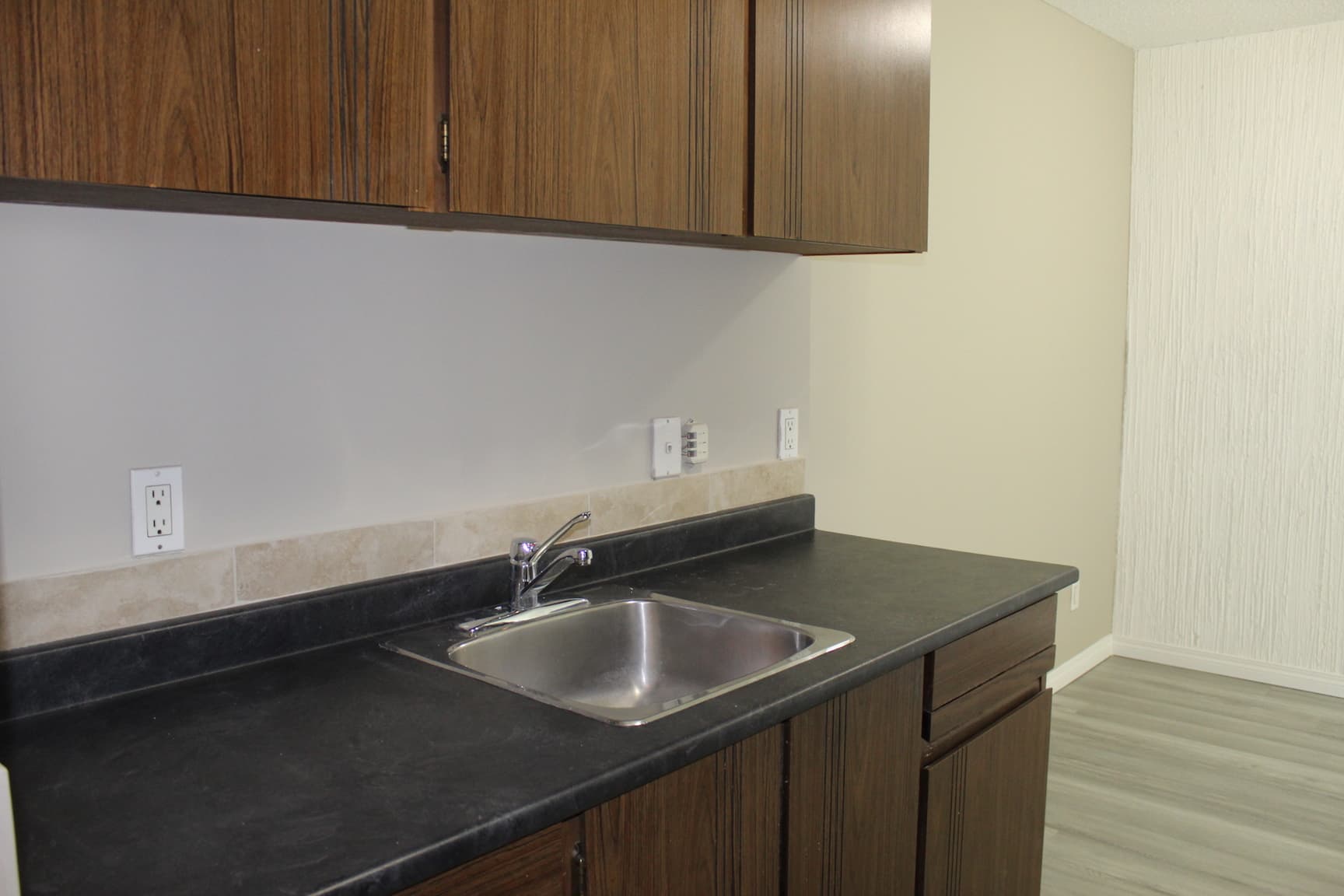 Matt Manor — 2 bedroom - Photo 14