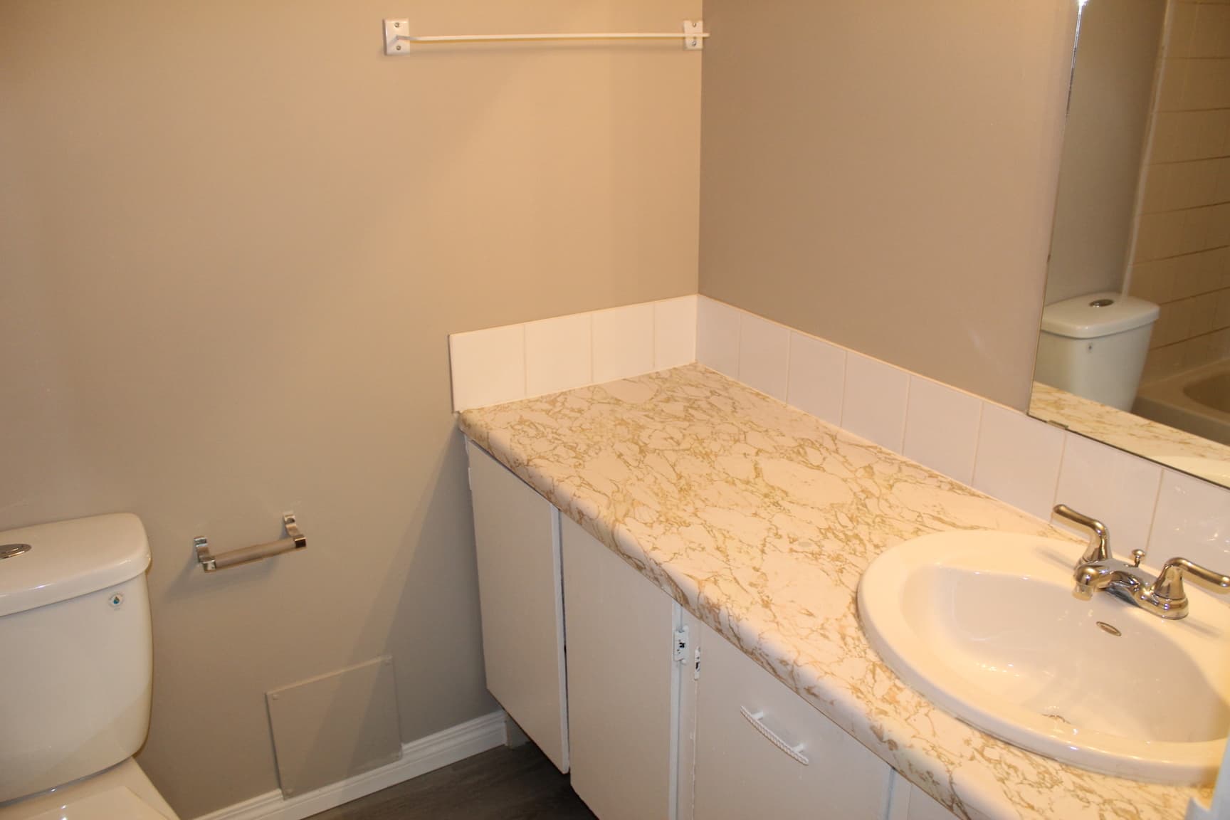Matt Manor — 2 bedroom - Photo 15