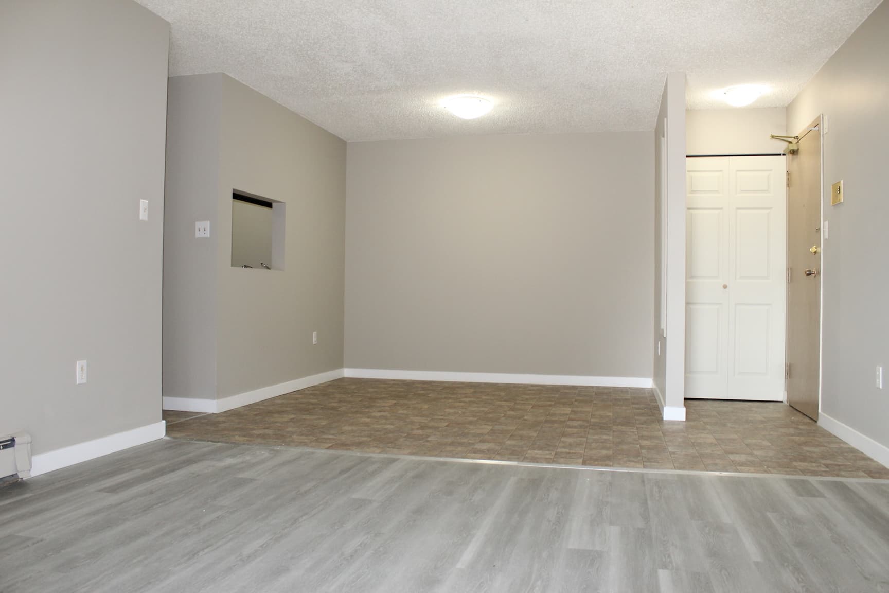 Mainstreet Corner — 3 bedroom - Photo 3