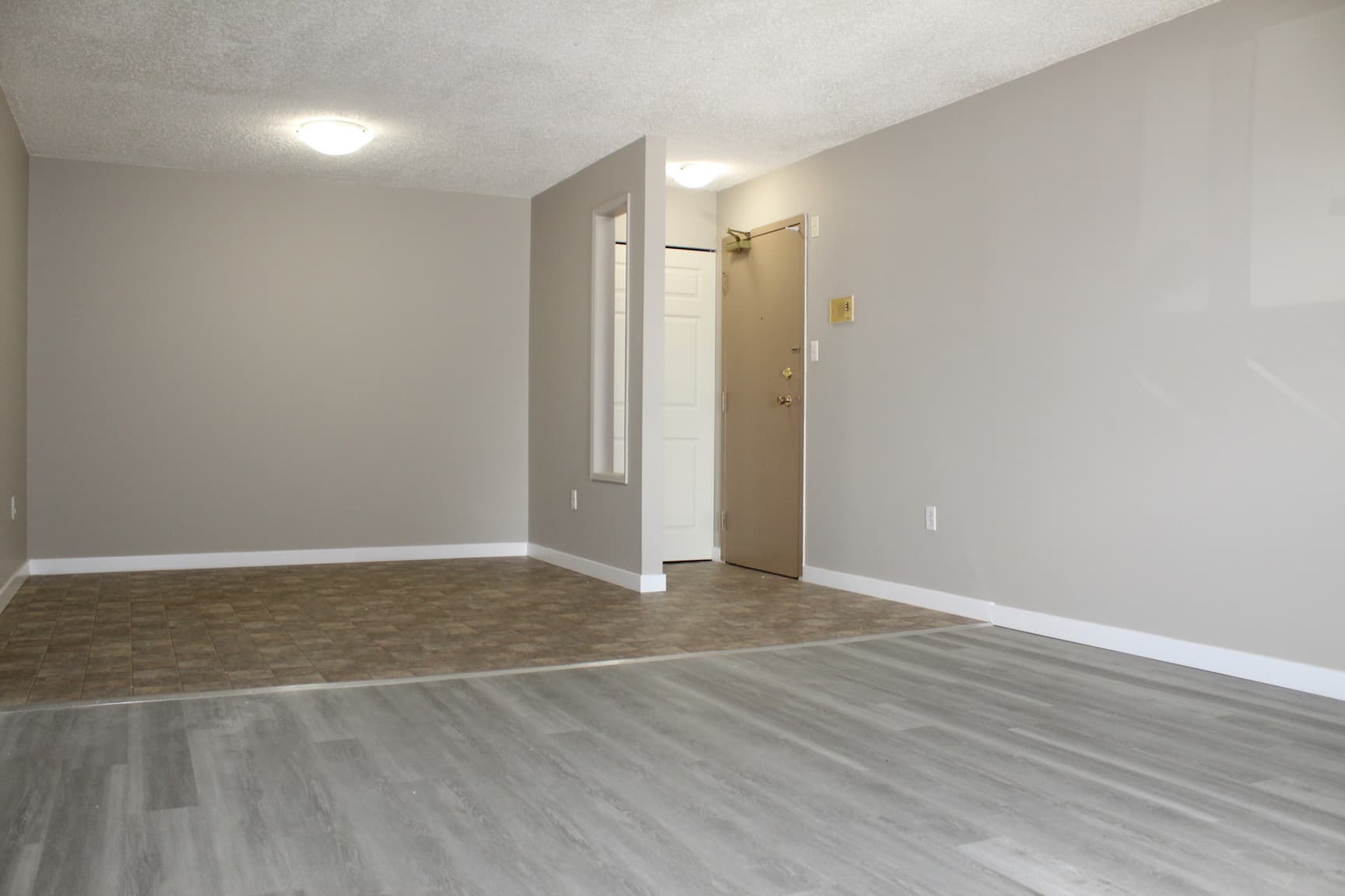 Mainstreet Corner — 3 bedroom - Photo 4