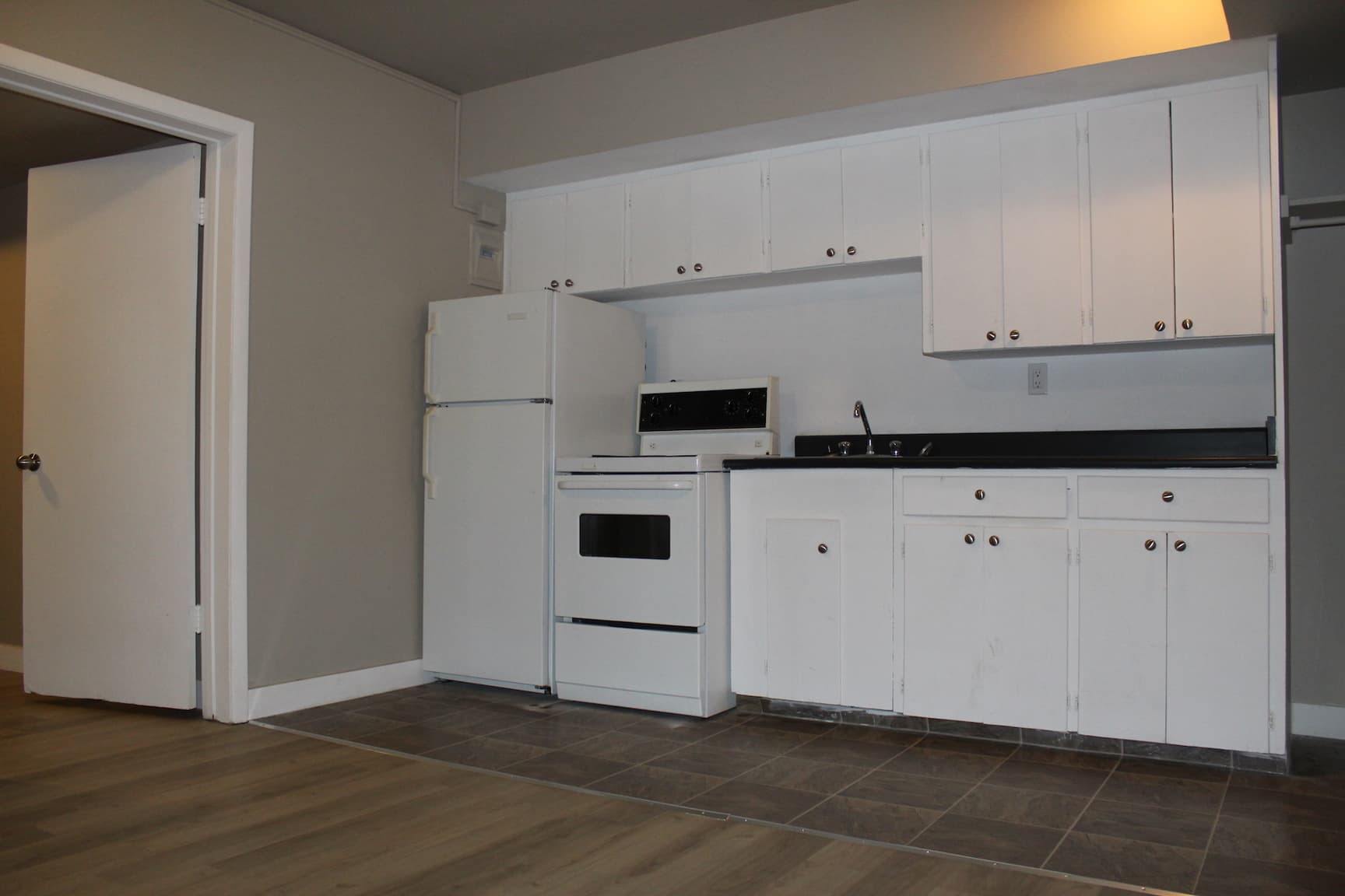 Abigail Apartments — 2 bedroom - Photo 8