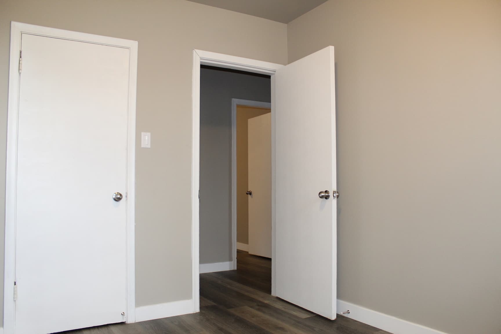 Rae 4130 — 3 bedroom - Photo 3