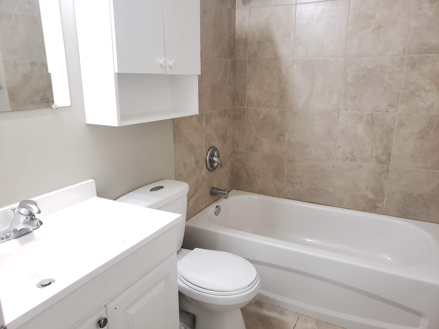 Karen Hall — 1 bedroom - Photo 5