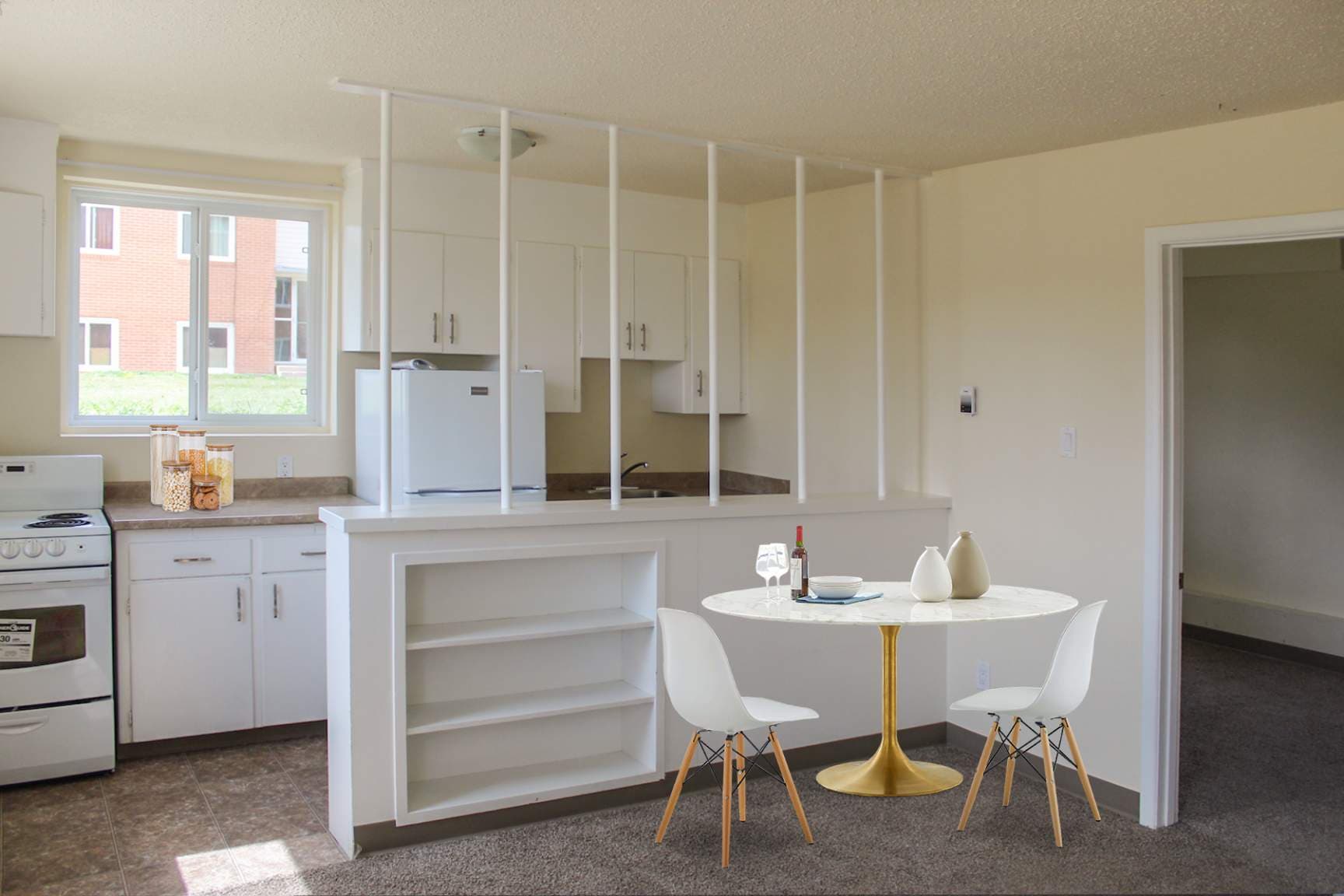 Greystone Court — 3 bedroom - Photo 3