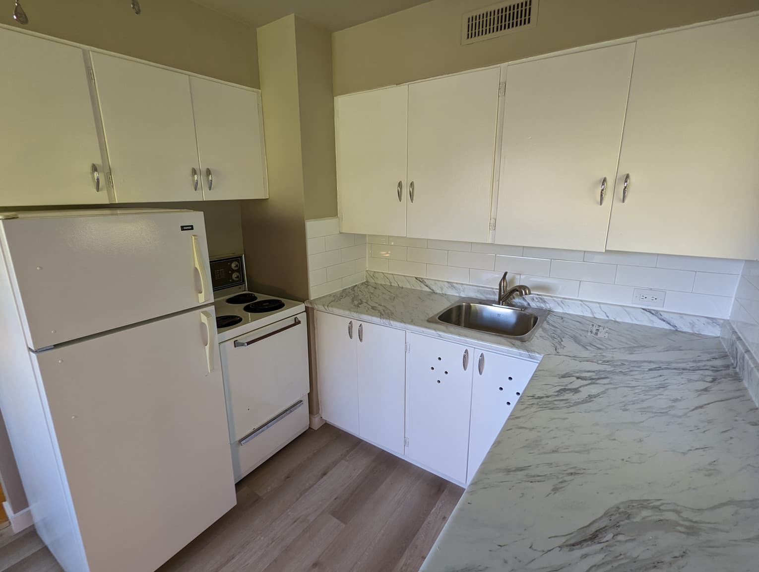 Heritage Trail Apartments 1 — Bachelor - Photo 4