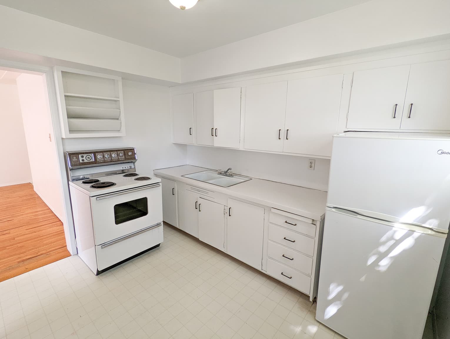 Heritage Trail Apartments 4 — 1 Bedroom - Photo 4