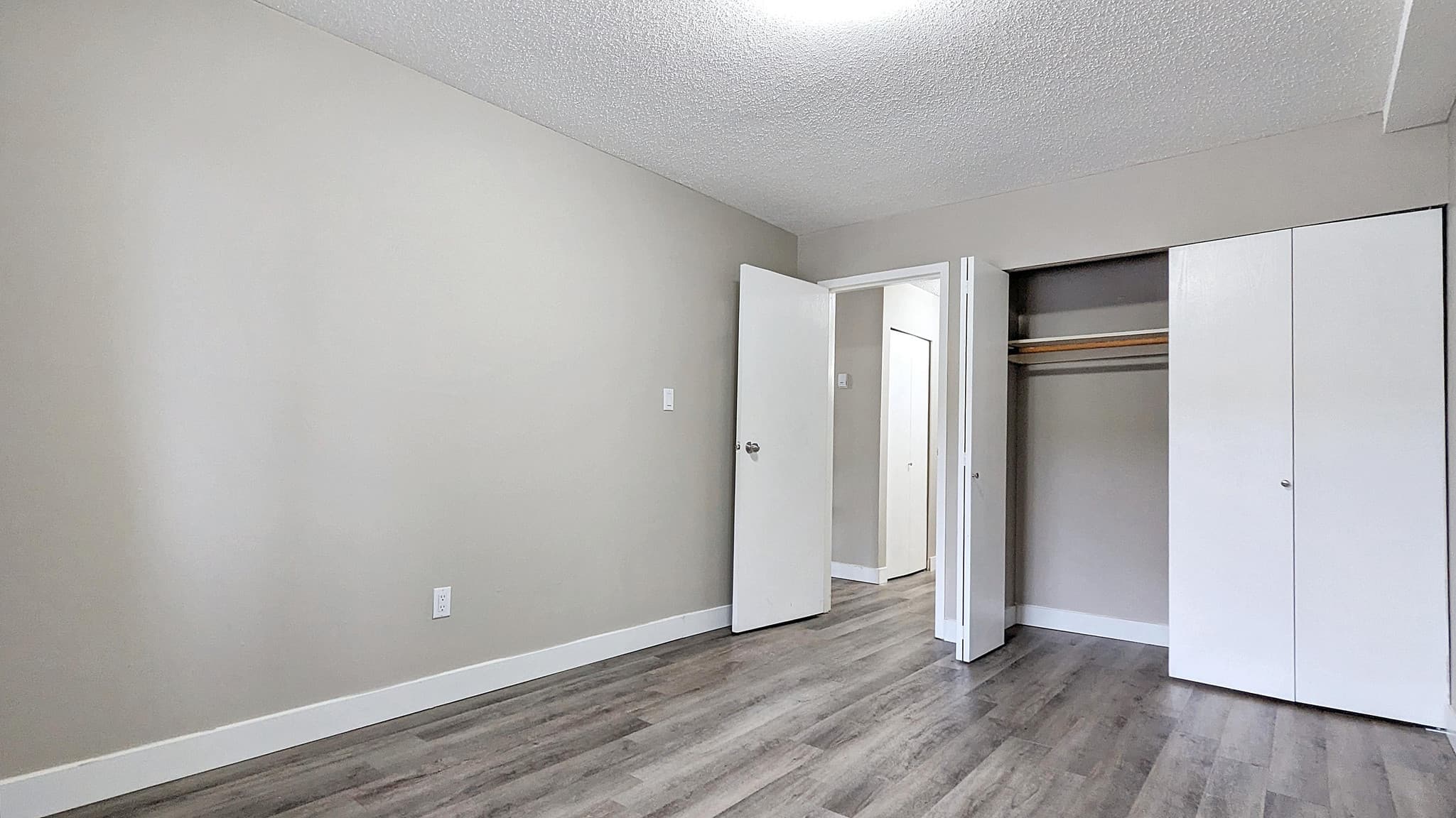 Cheam View Apartments 1 — Bachelor - Photo 6