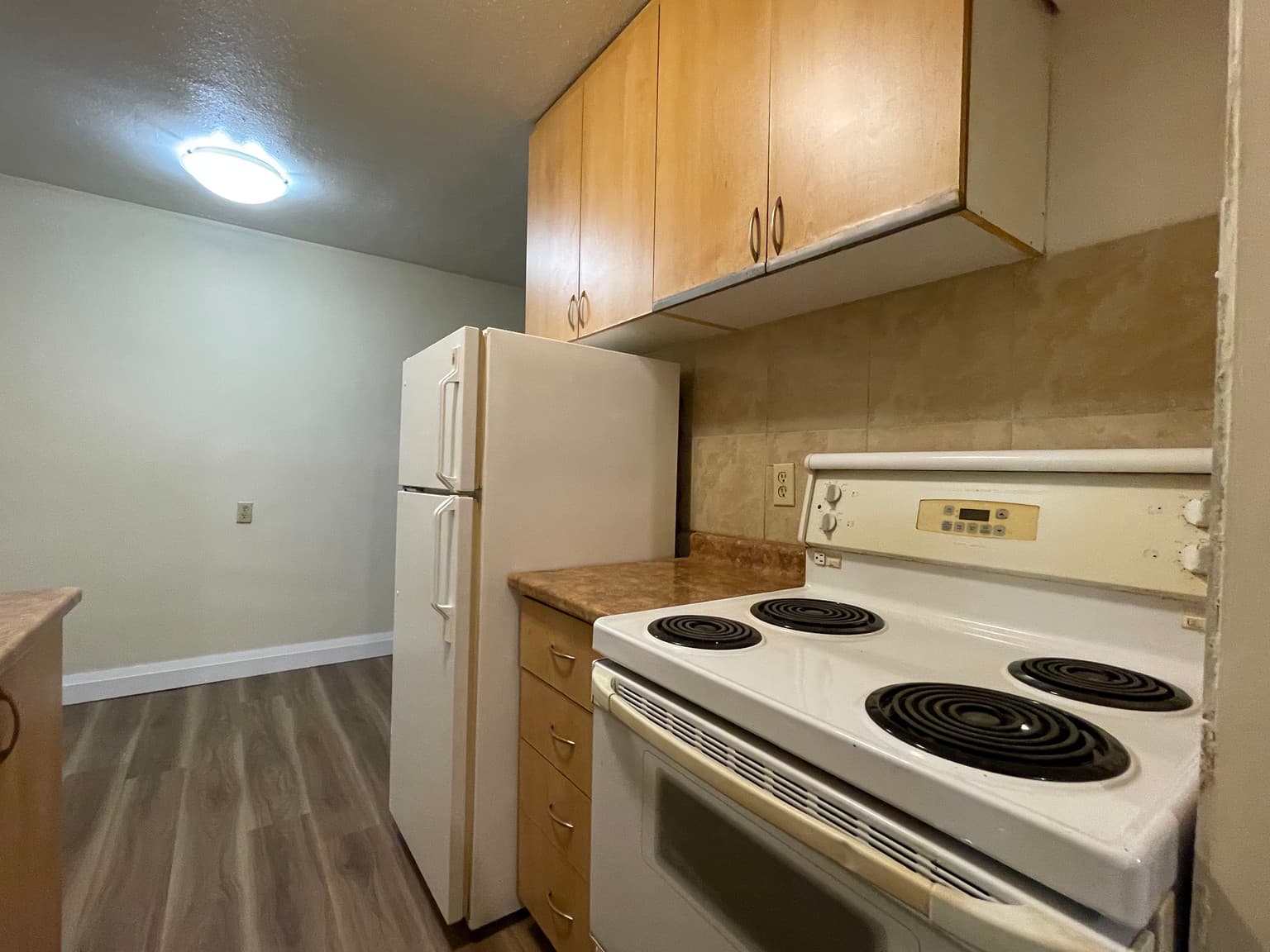 10 Veevers Drive — 2 Bedroom - Photo 11