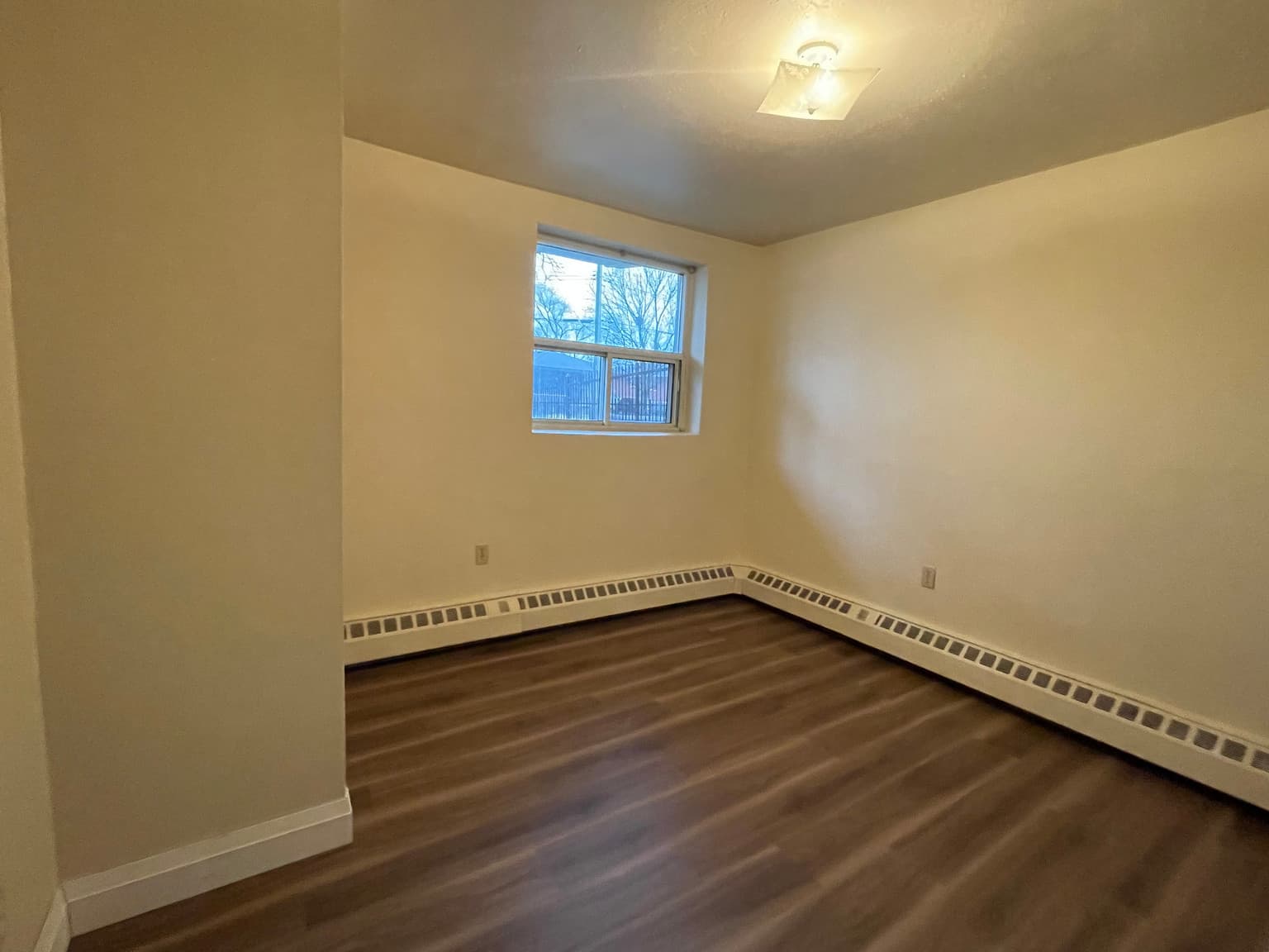 10 Veevers Drive — 2 Bedroom - Photo 15