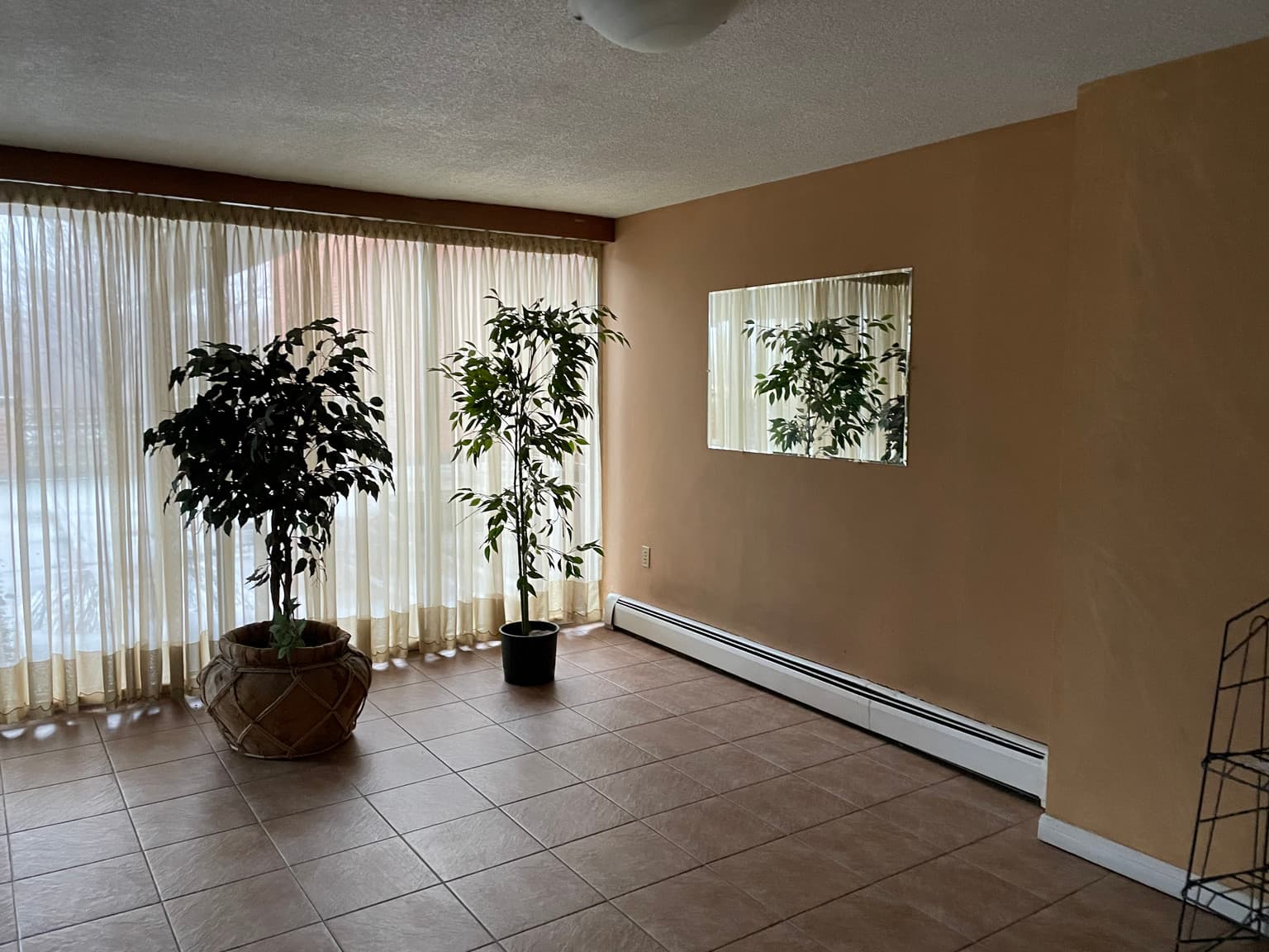 2685 King Street East — 2 Bedroom - Photo 10