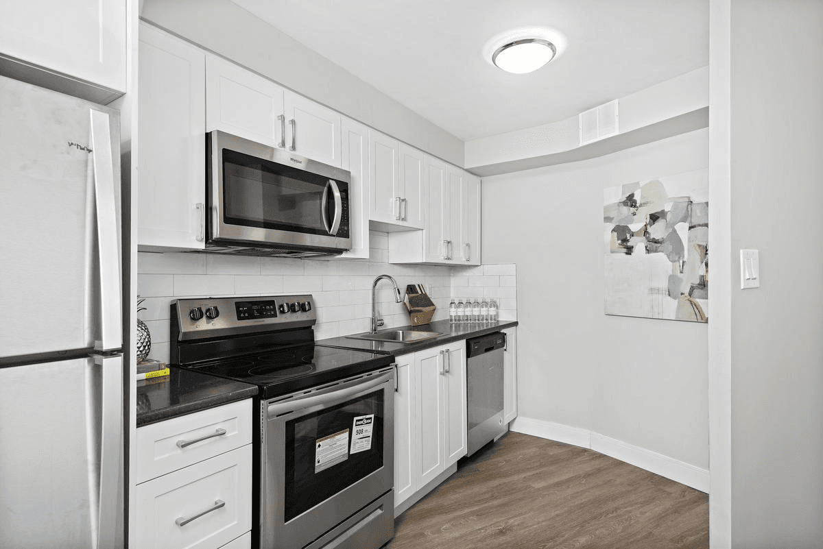 2050 Keele Street — 2 Bedroom - Photo 12