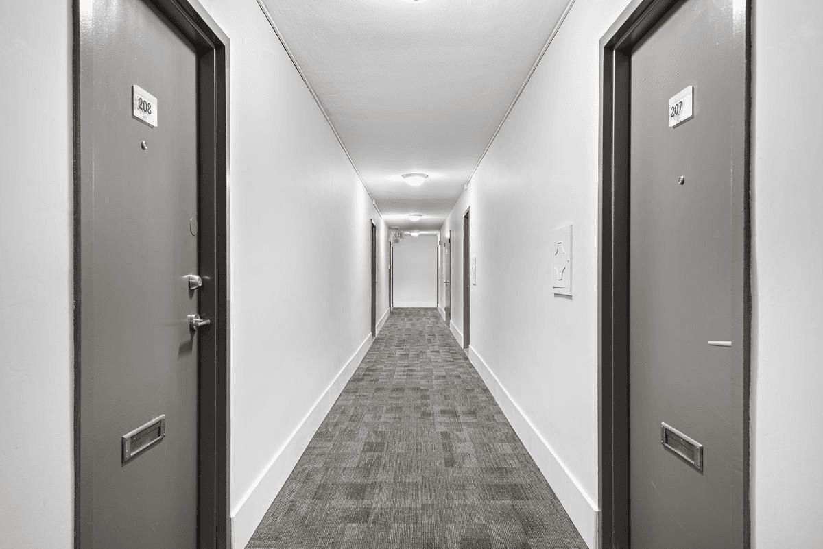 2570 Kingston Road — 1 Bedroom - Photo 8