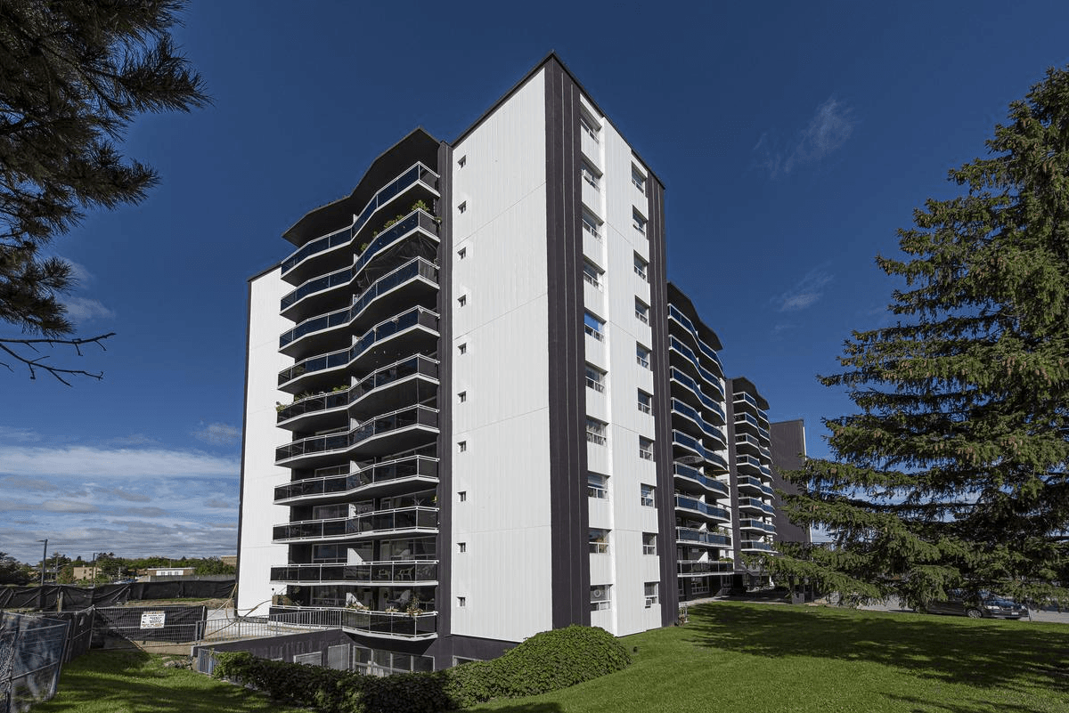 2570 Kingston Road — 1 Bedroom - Photo 16