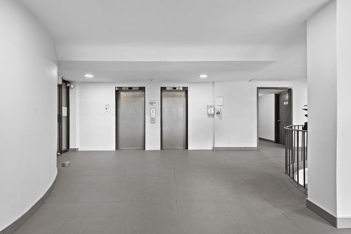 2570 Kingston Road — 1 Bedroom - Photo 19