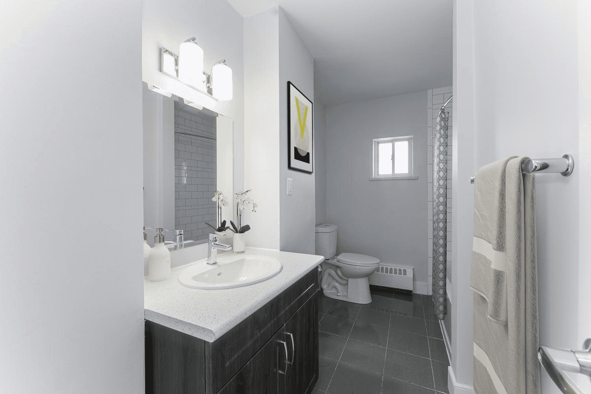 2570 Kingston Road — 1 Bedroom - Photo 7