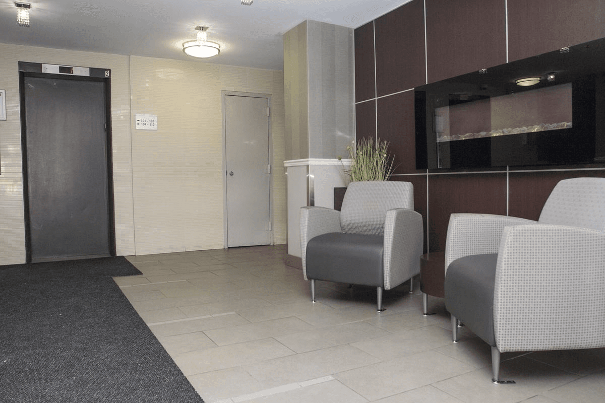 28 Helene Street North — 1 Bedroom - Photo 16