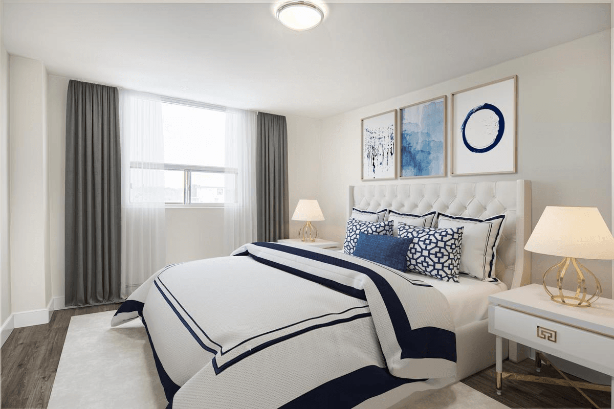 212 Lakeshore Road East — 1 Bedroom - Photo 2