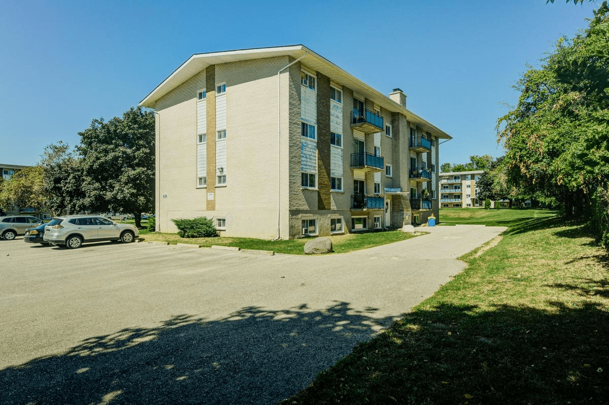 432-462 Leinster Street — 1 Bedroom - Photo 9